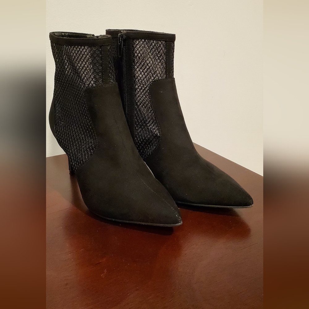 ALFANI Black Mesh Ankle Boots                Size 6.5